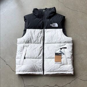 The North Face Men’s 96 Retro Nuptse Two-Tone Puffer Vest
